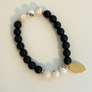 NWT Saphira Bracelet